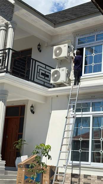 Viyoyozi viwili ghorofani — Gibons Electrical Solutions, Dar es Salaam