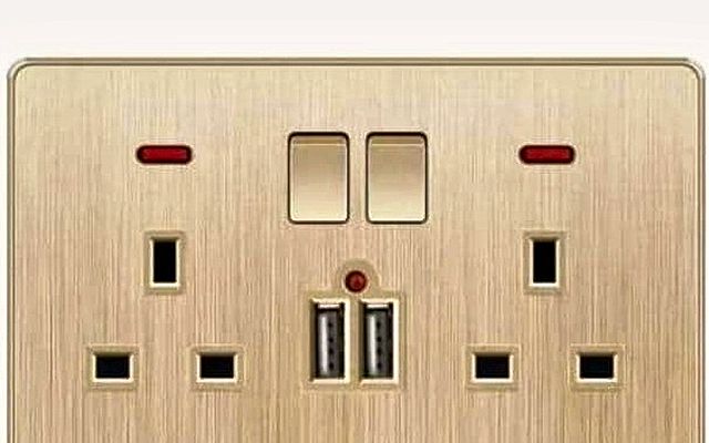 Soketi 2 Gang 13A yenye USB mbili — Gibons Electrical Solutions, Dar es Salaam